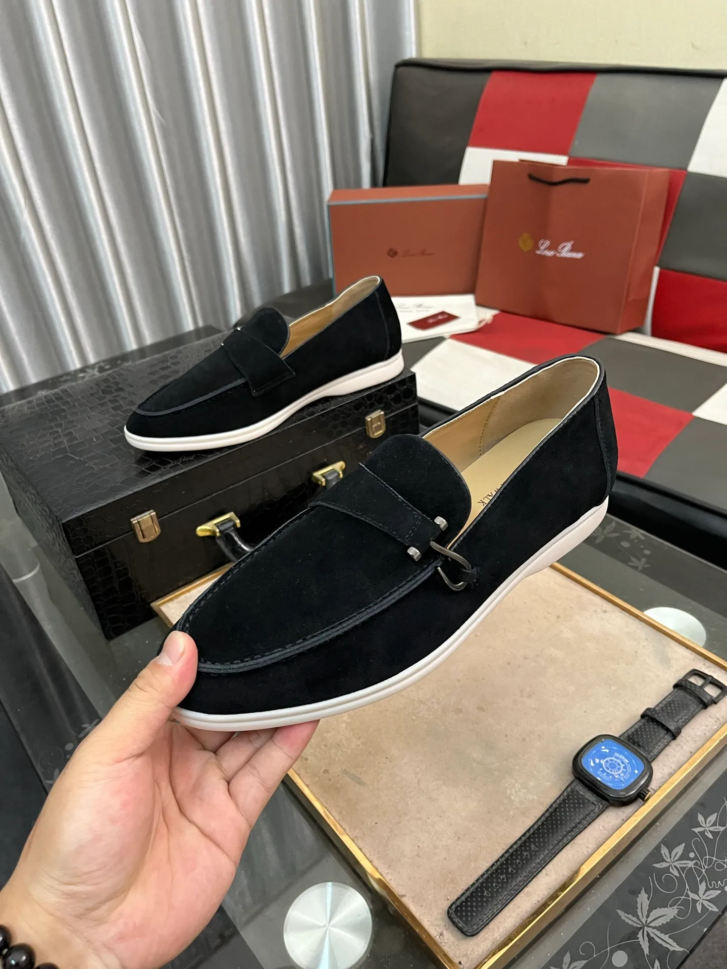 Men's Men's Shoes💰420⌚️⌚️【Loro Piana】LP couple's casual sneakers. Simple and fashionable, the upper is made of cow suede and leather. Sheepskin feet. Custom rubber sole. Size: Female 35-42 (35, 41, 42, 43 customized are non-refundable) Male 38-46 (45, 46 customized)